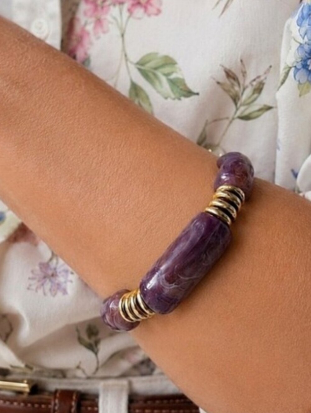 Plunder Purple & Gold Tone Segmented Swirled Dark Lilac Vintage Lucite Bracelet